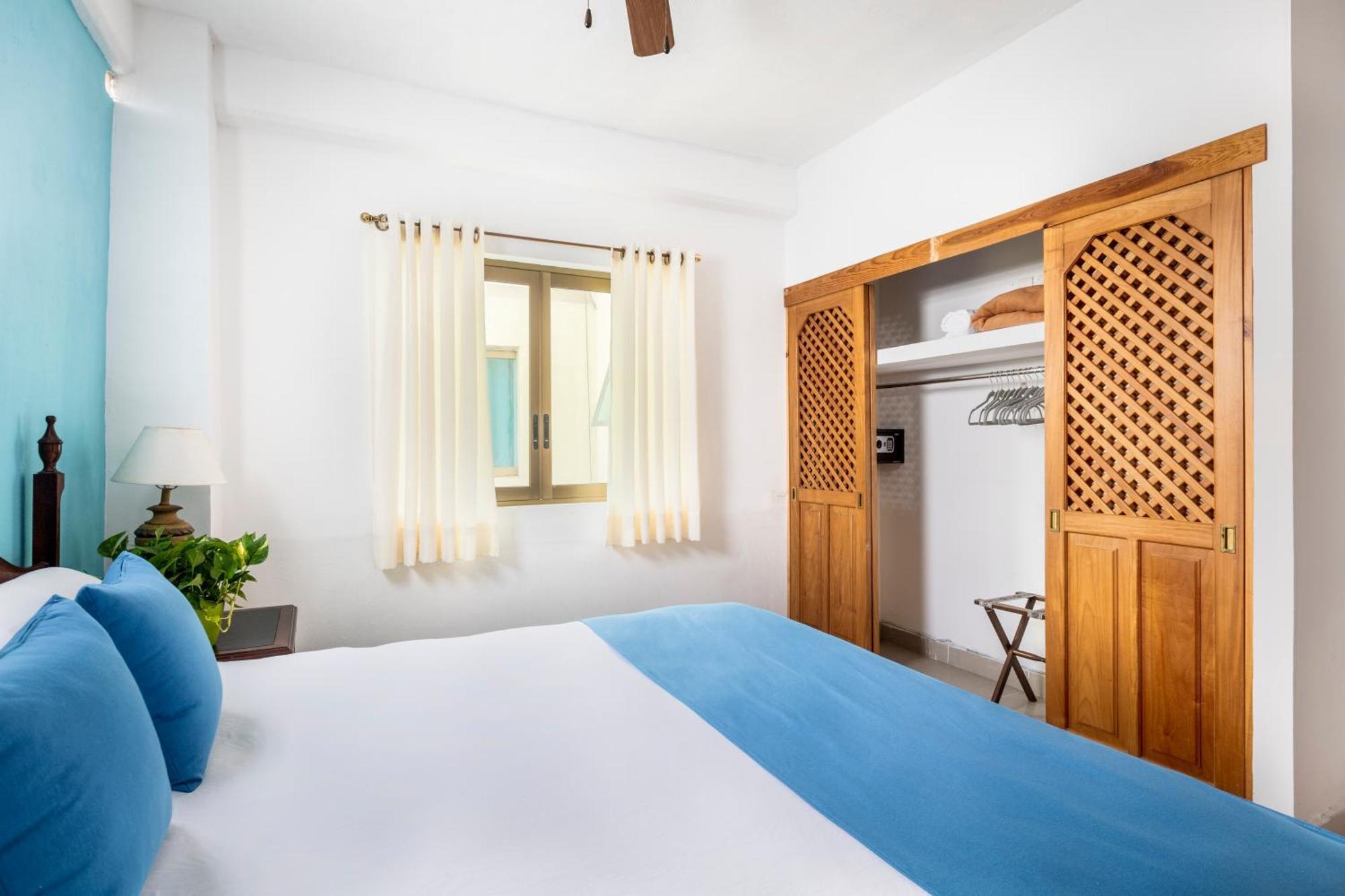 Pueblito Vallarta Hotel