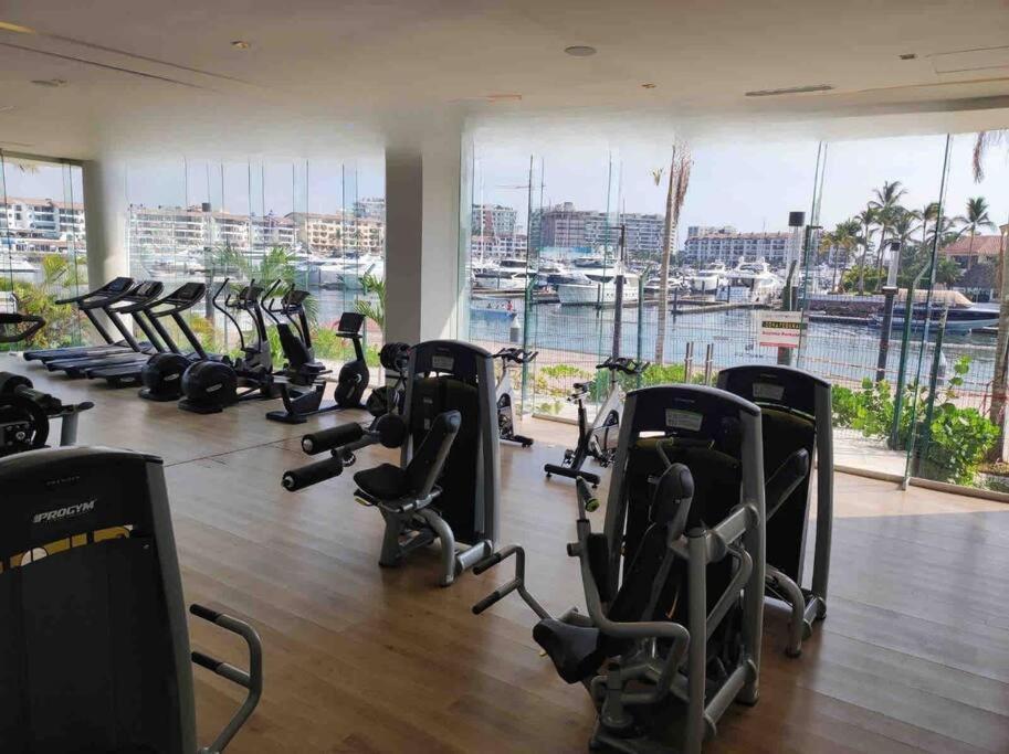 View In Marina Apartment *