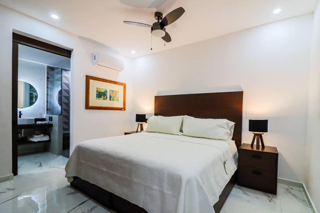Torre Catalina. Ultra-modern Versalles Getaway *