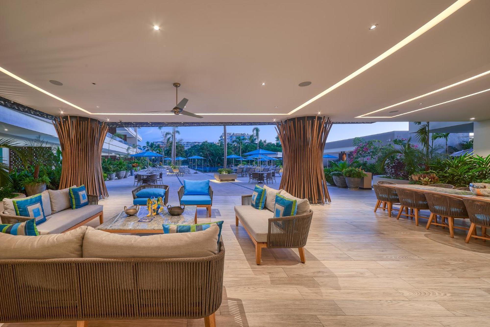 Luxurious Penthouse In *