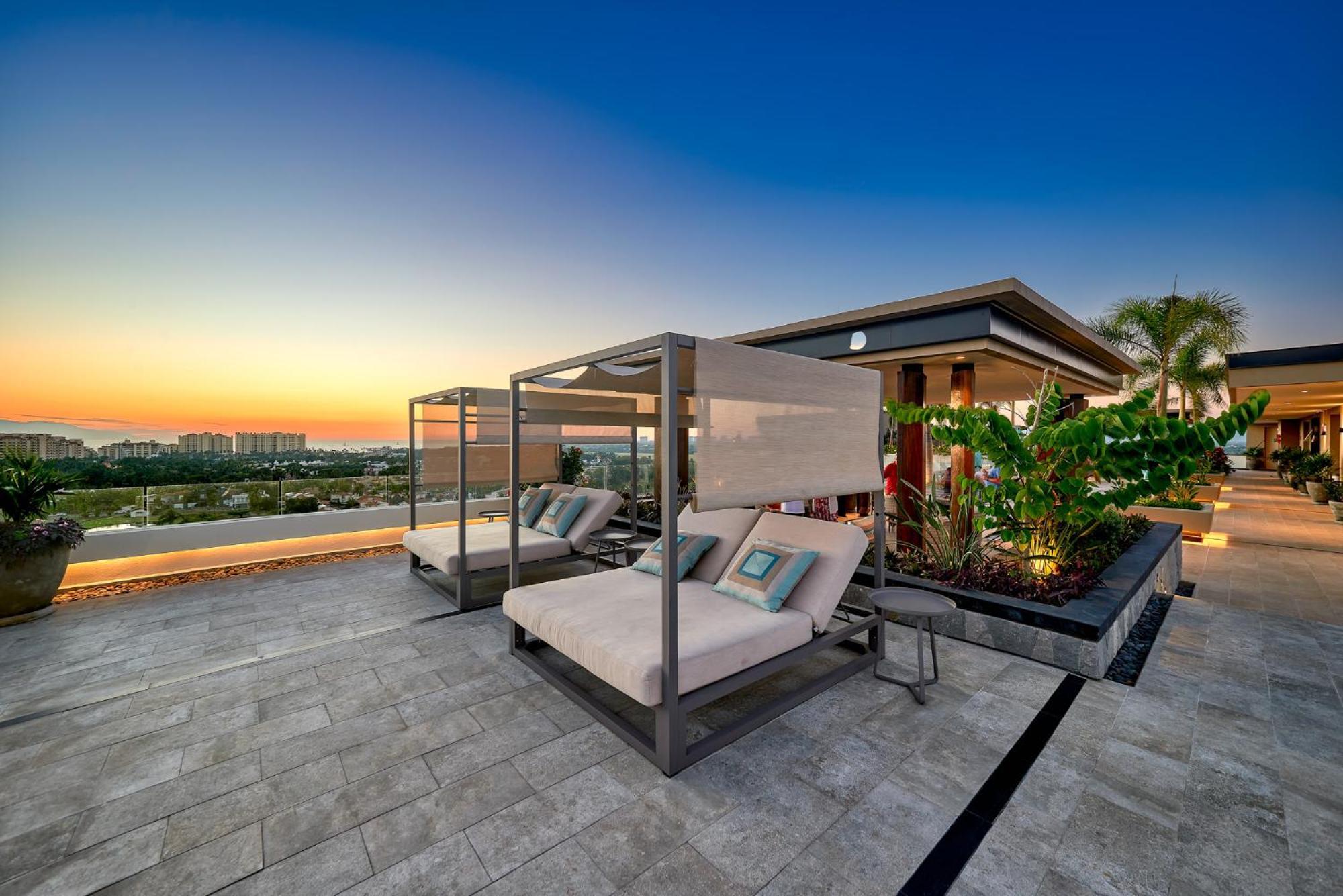 Luxurious Penthouse In