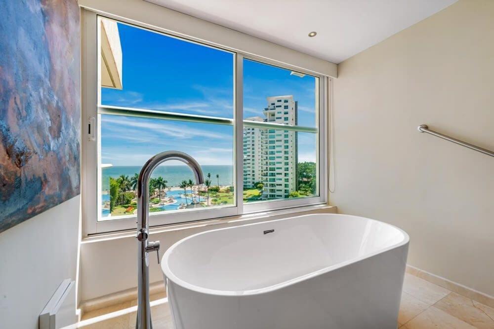 Shangri-la Torre5-7b-pv Apartment Puerto Vallarta