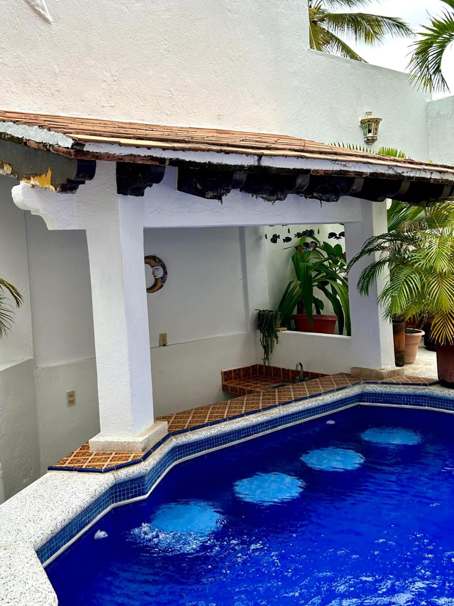 Stunning Ocean Views, Ecuador, Centrally Located Holiday home Puerto Vallarta