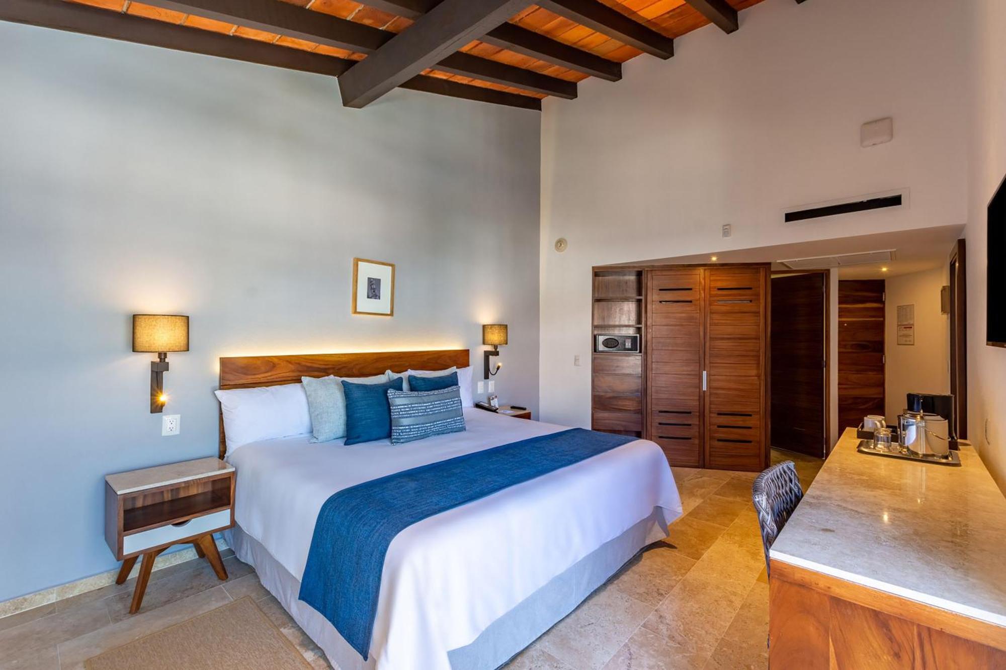 Resort Buenaventura Grand & Great Moments Puerto Vallarta