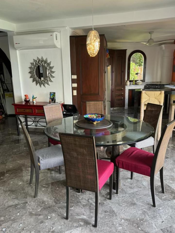 New Listing Zona Romantica, 2bd, 3 Bath Apartment Puerto Vallarta