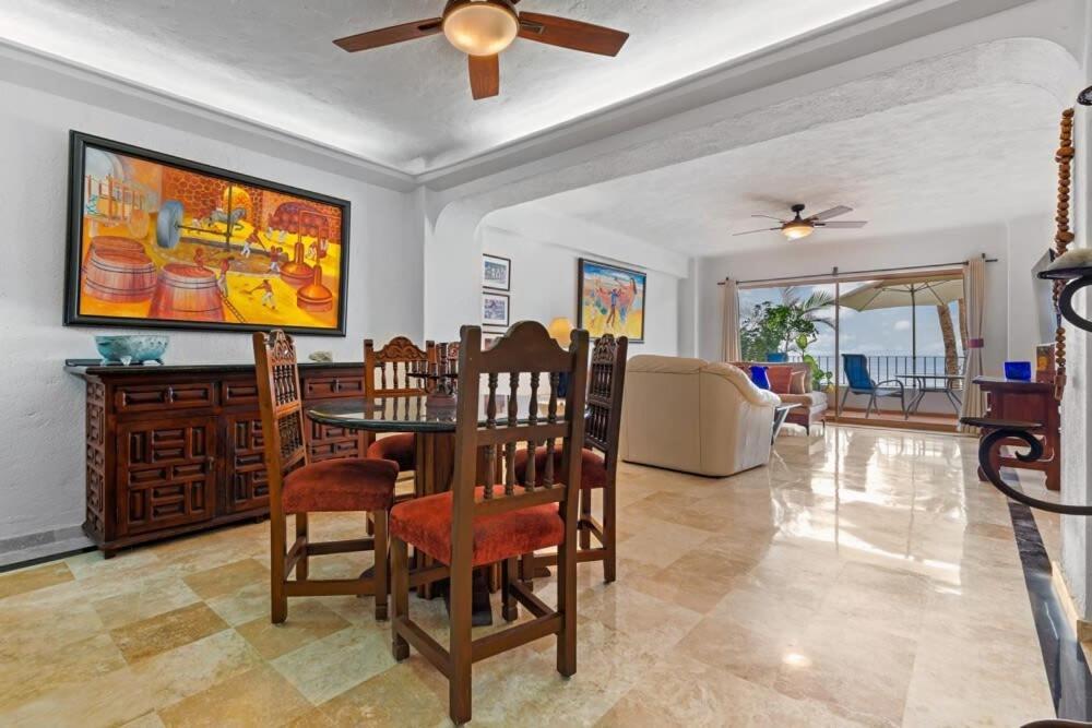 Ocean View 2br Condo-balcony-beach-pool Apartment *