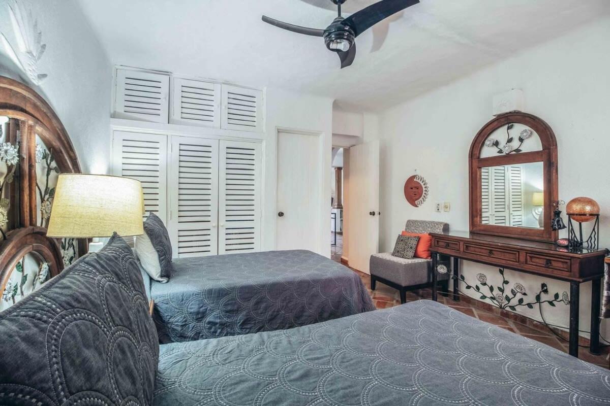 Apartment Ocean View 2br Condo-balcony-beach-pool *