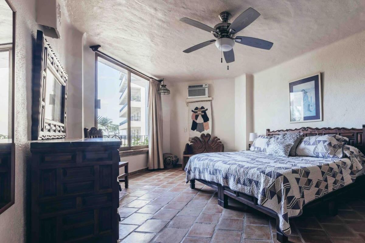 Ocean View 2br Condo-balcony-beach-pool Apartment Puerto Vallarta