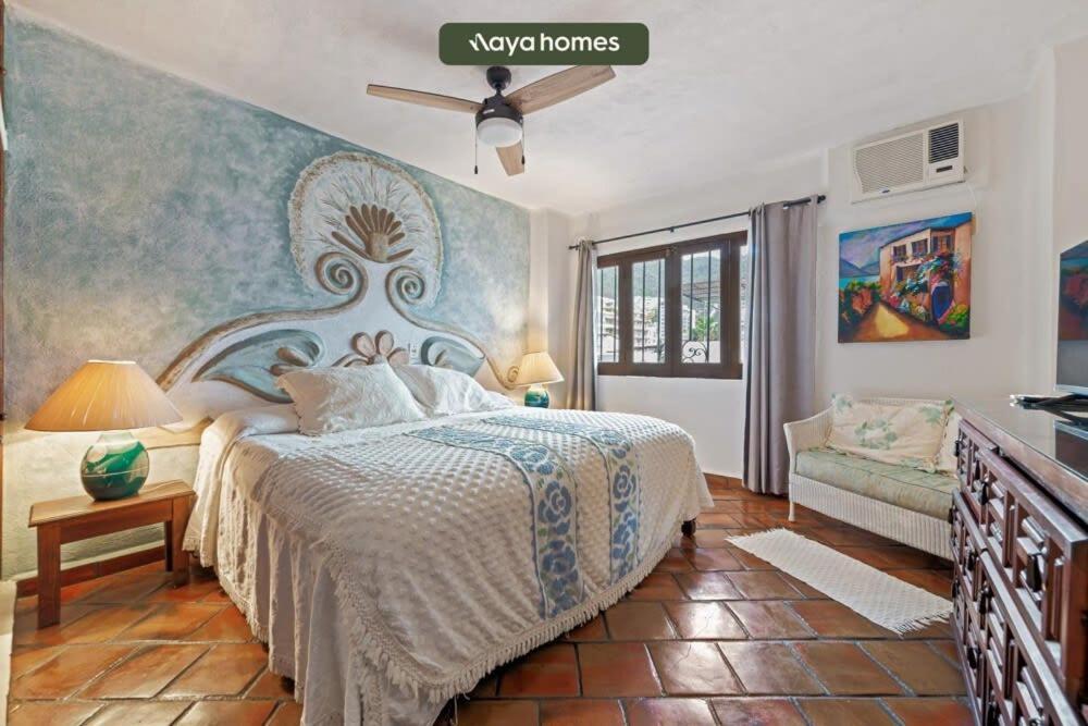 Ocean View 2br Condo-balcony-beach-pool