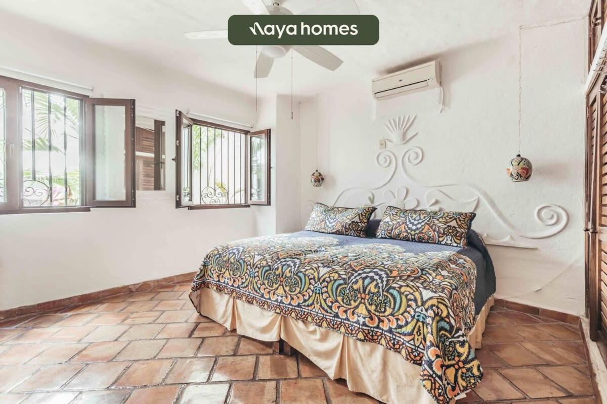 Apartamento Front Building 2br Condo-balcony-beach-pool