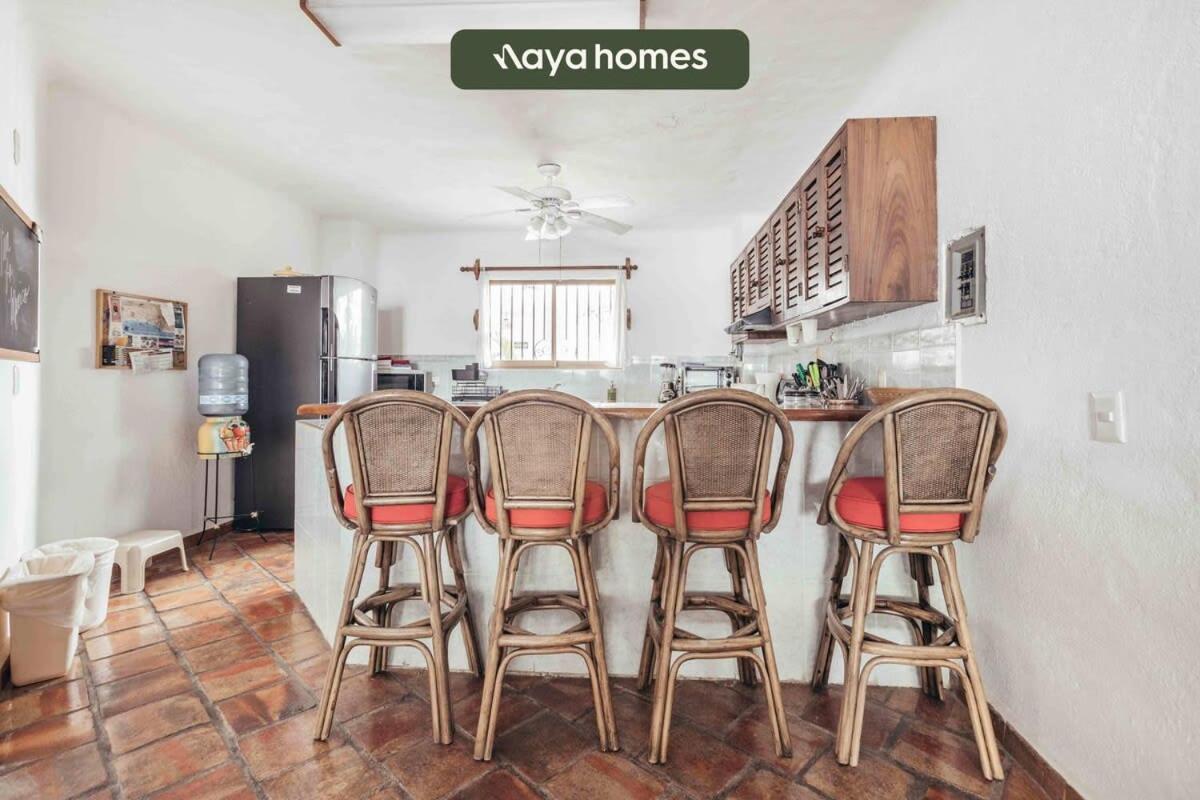 Apartamento Front Building 2br Condo-balcony-beach-pool