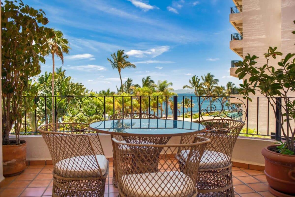 Apartamento Ocean View 2br Condo-balcony-beach-pool