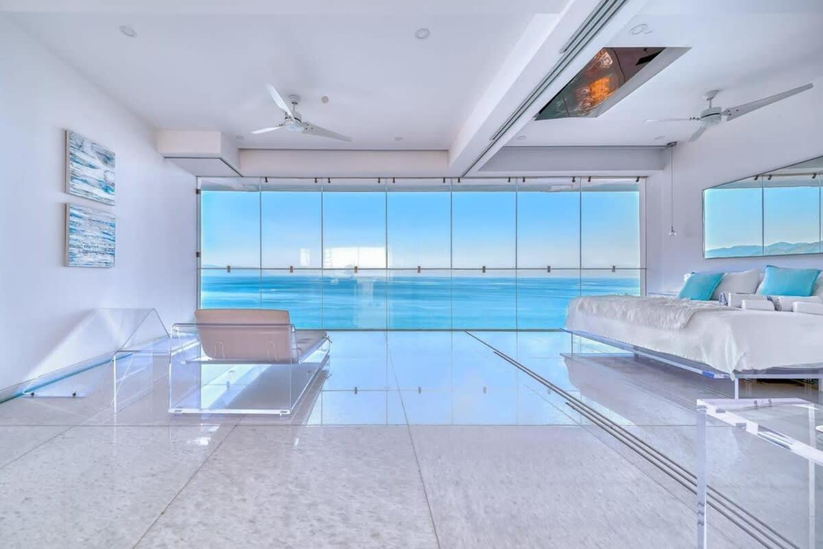 Orchid, Penthouse 8d