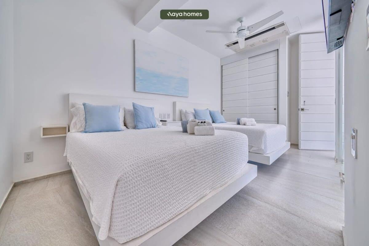 Orchid, Penthouse 8d