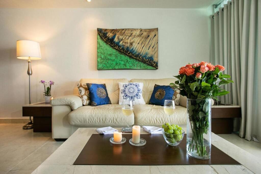 Apartment Grand Venetian Beachfront