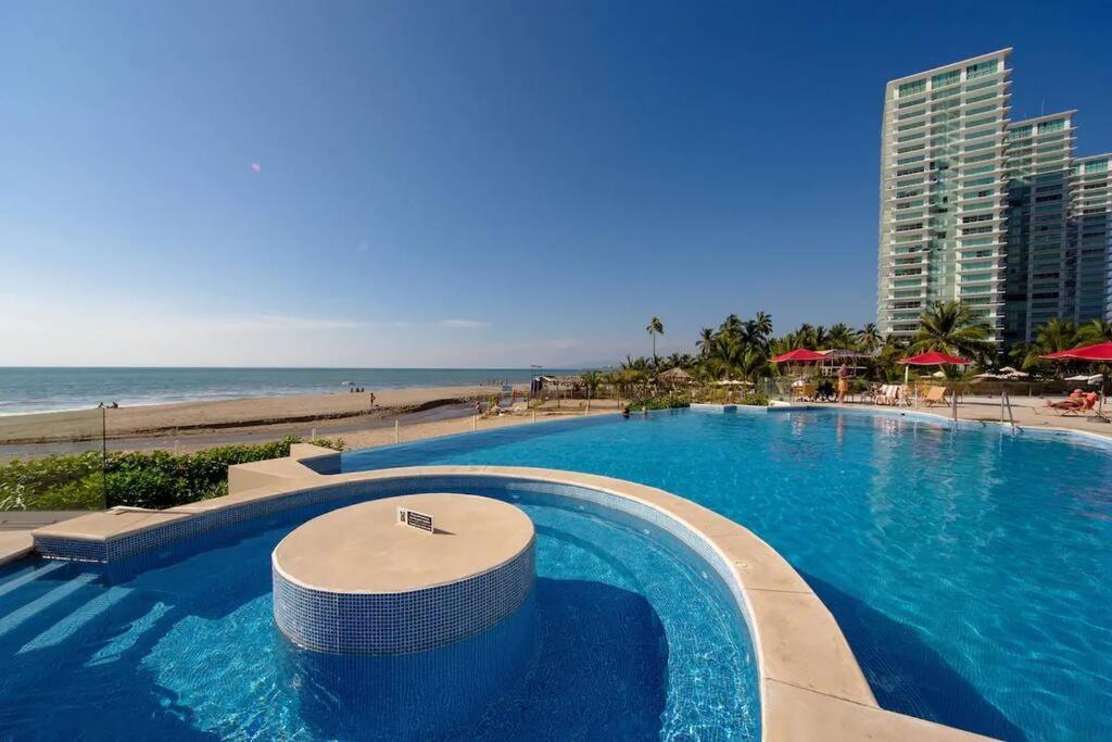 Apartment Grand Venetian Beachfront Puerto Vallarta