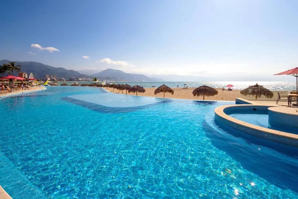 Apartment Grand Venetian Beachfront *
