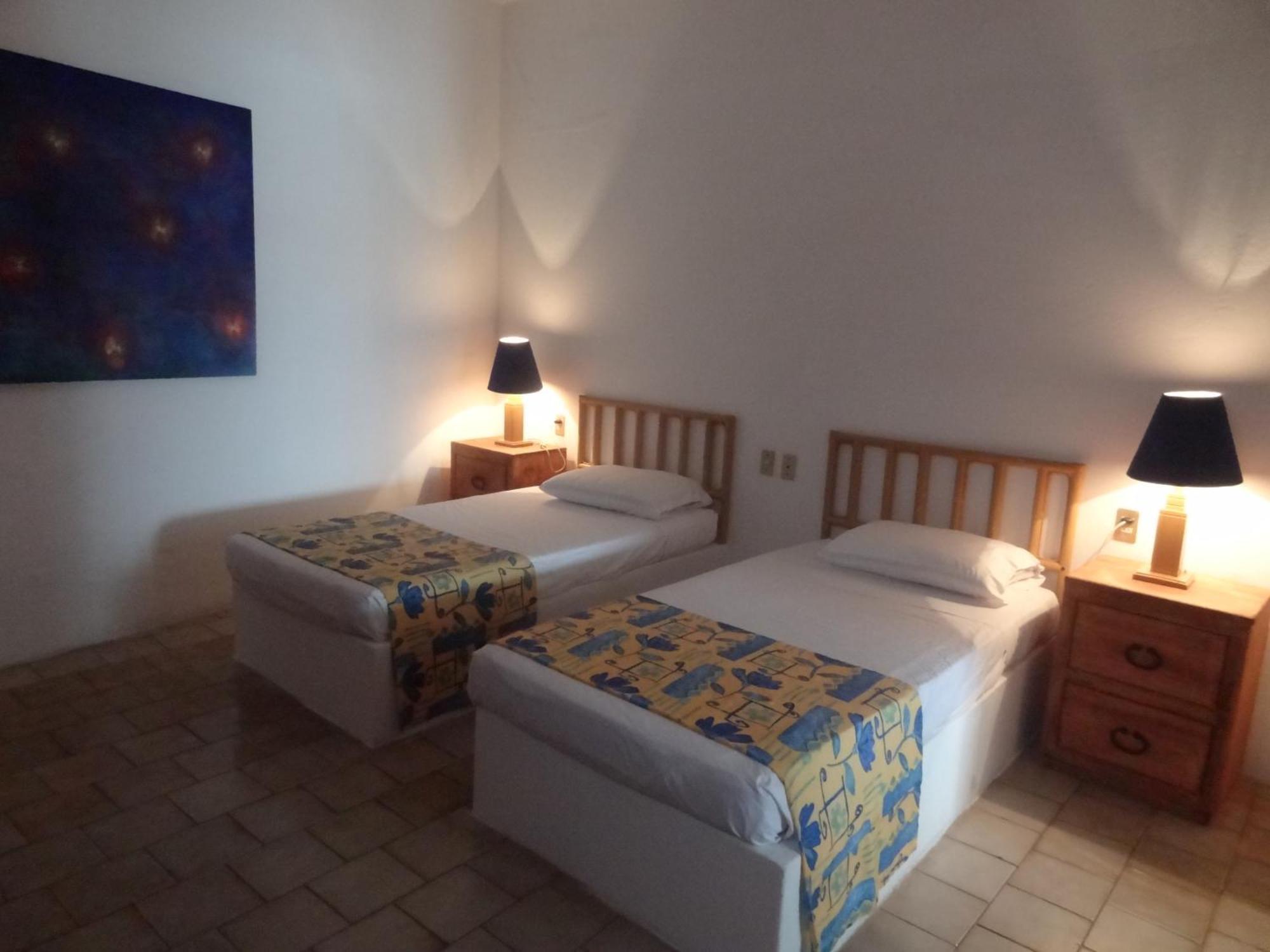 Hotel Emperador Vallarta Beachfront And
