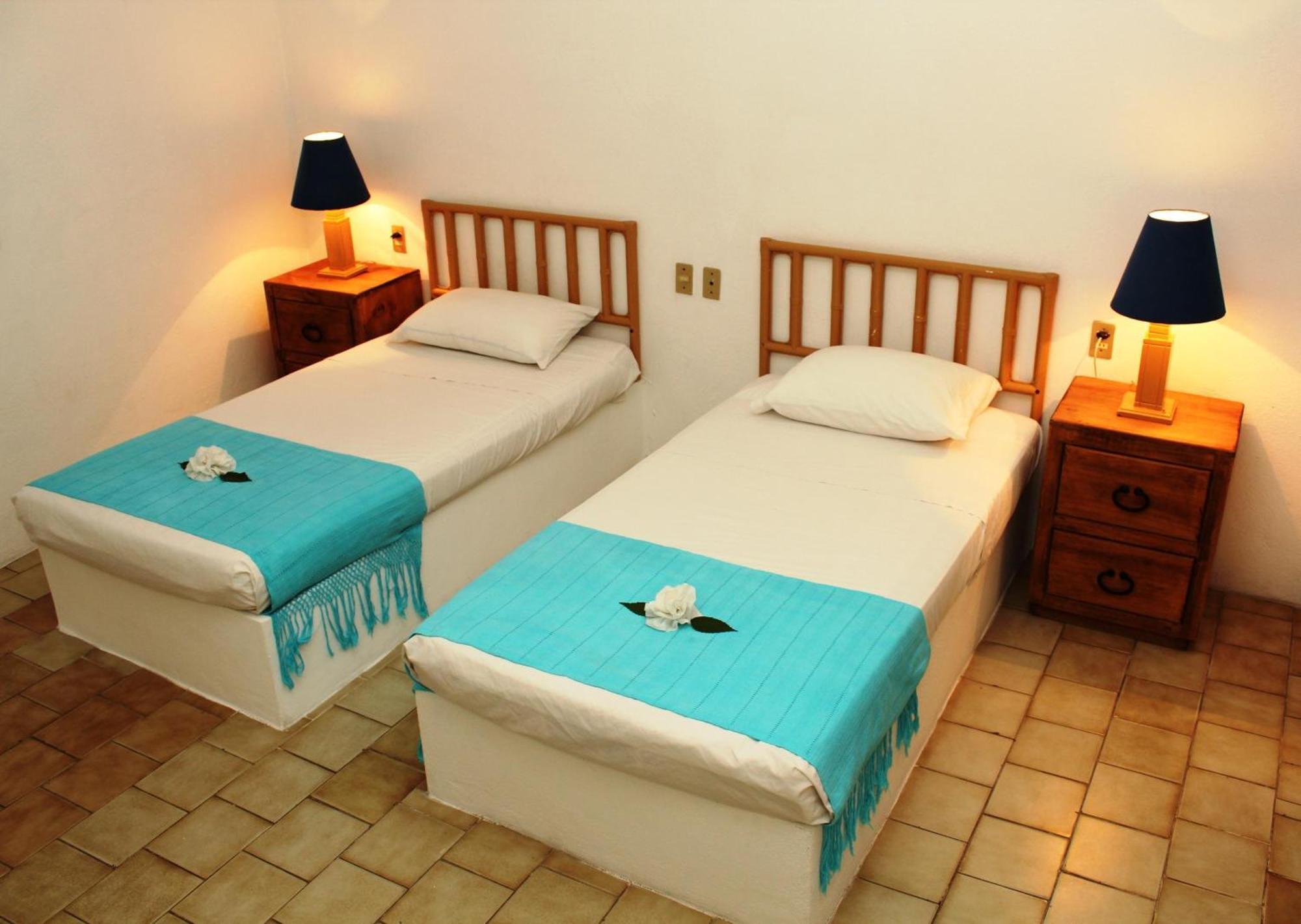 Hotel Emperador Vallarta Beachfront And