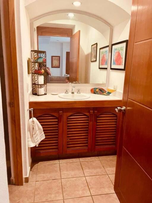Cozy Mexican Style Apartment *