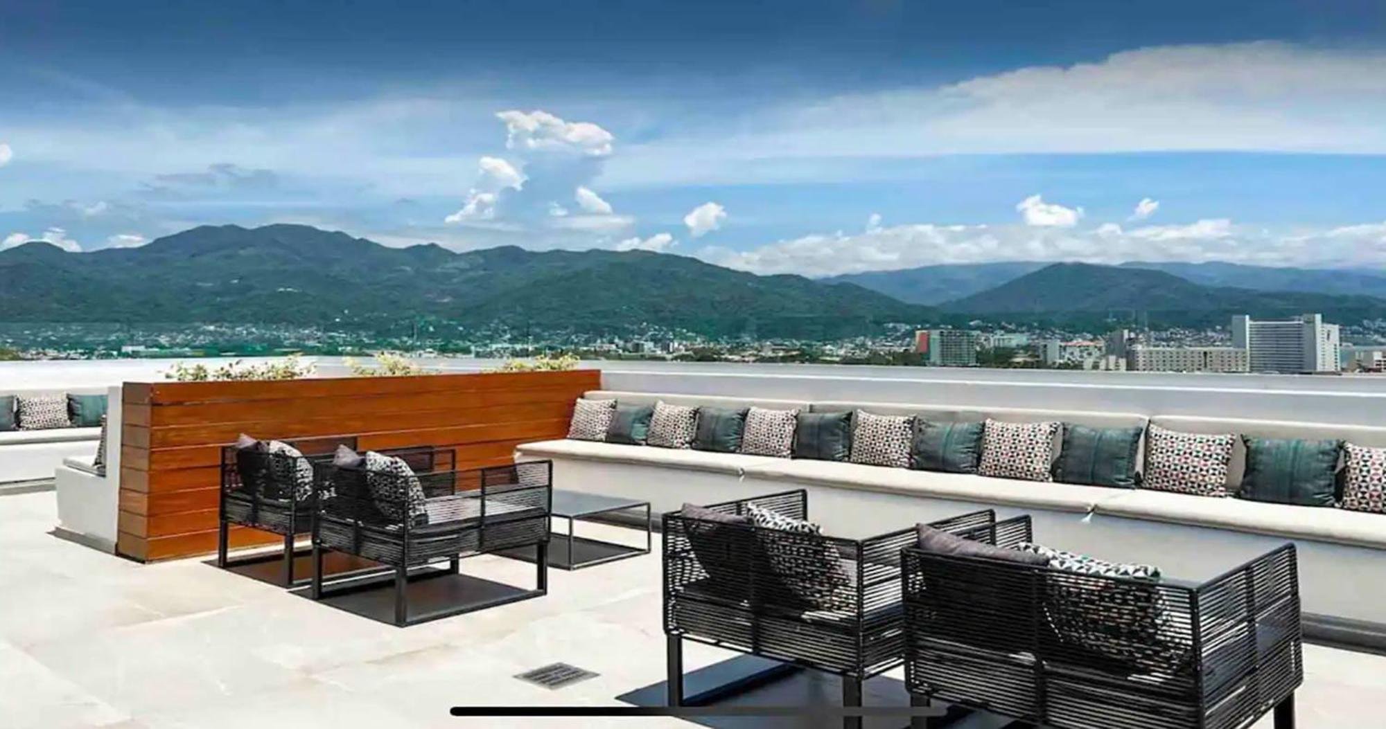 Zoho Skies Amazing View Sleeps 6, #t1-1104