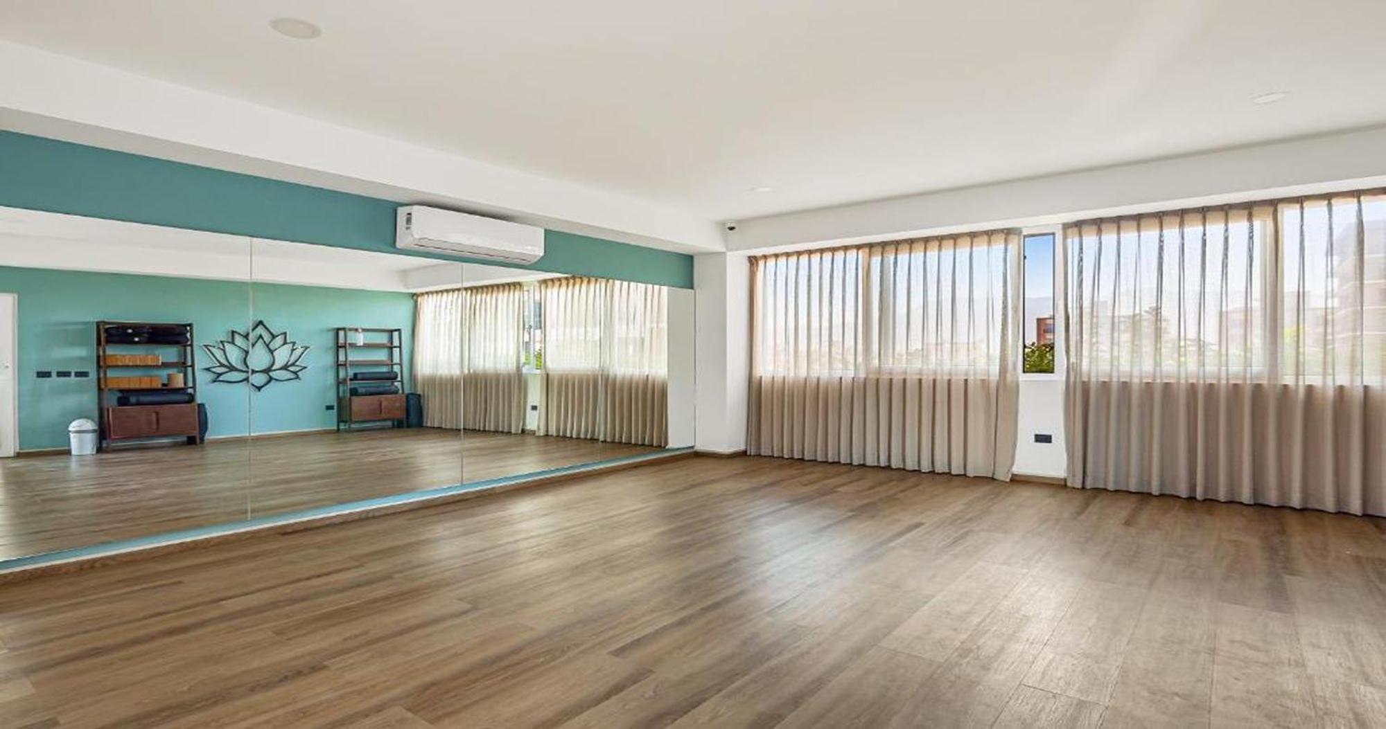 Zoho Skies Amazing View Sleeps 6, #t1-1104 Apartment