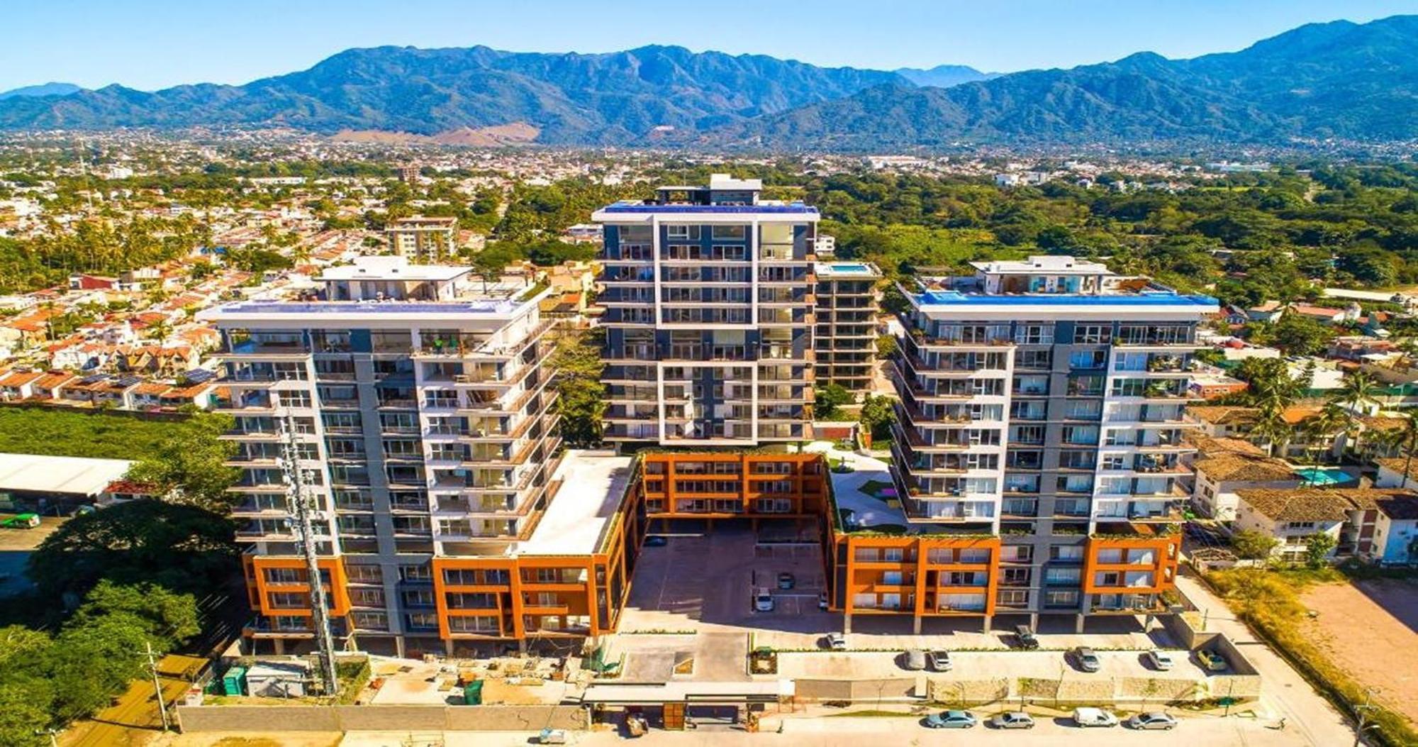 Zoho Skies Amazing View Sleeps 6, #t1-1104 Apartment