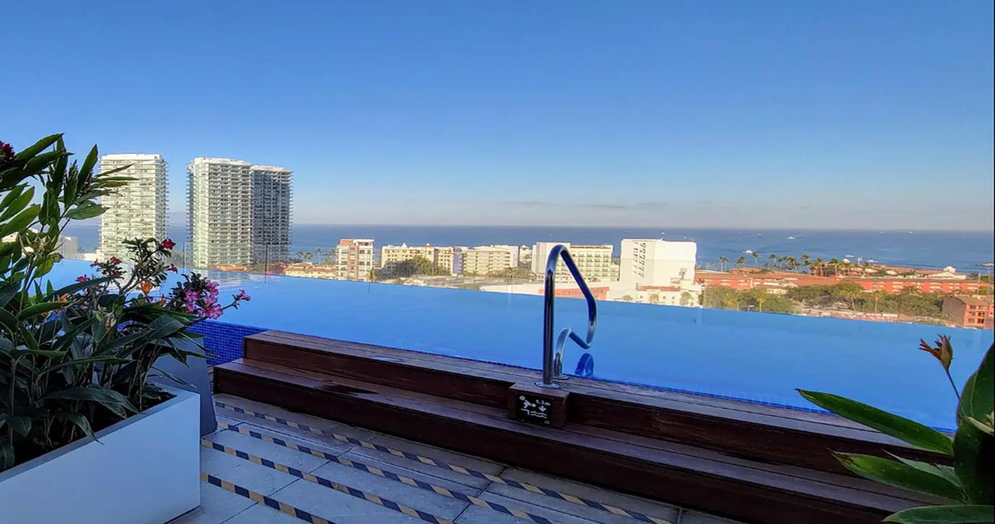 Zoho Skies Amazing View Sleeps 6, #t1-1104 Apartment Puerto Vallarta