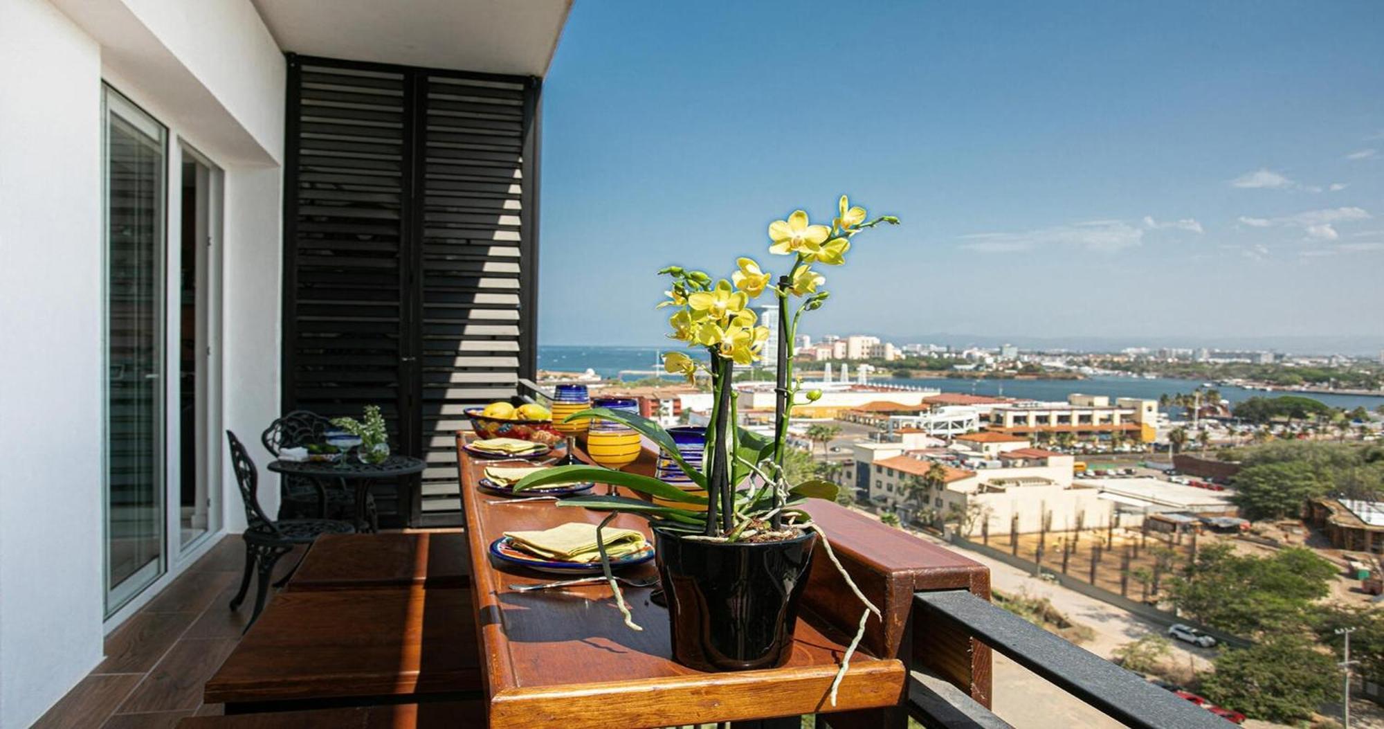 Zoho Skies Amazing View Sleeps 6, #t1-1104
