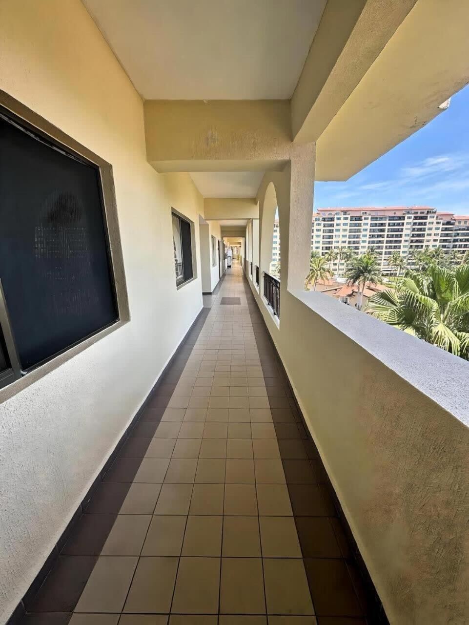 Beachfront With 3 Pools Gym Kids Club And Tennis Apartment