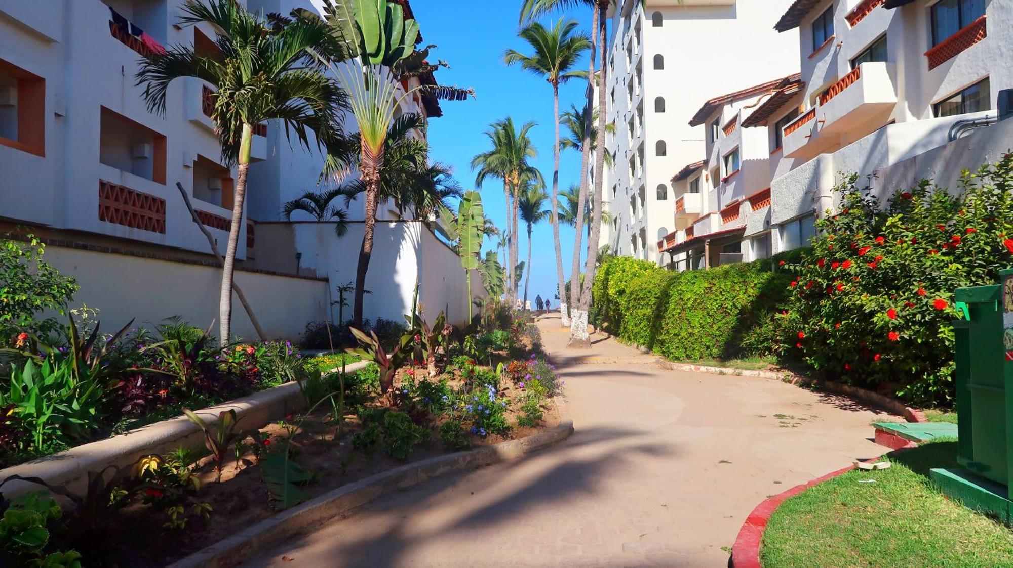 Apartment 2br In Excellent Location Next To The *