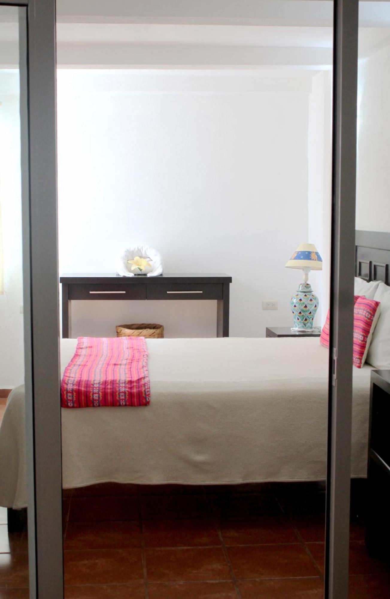 La Iguana Vallarta Lgbt Adults Only - Romantic Zone - Party Clubbing Street Hotel