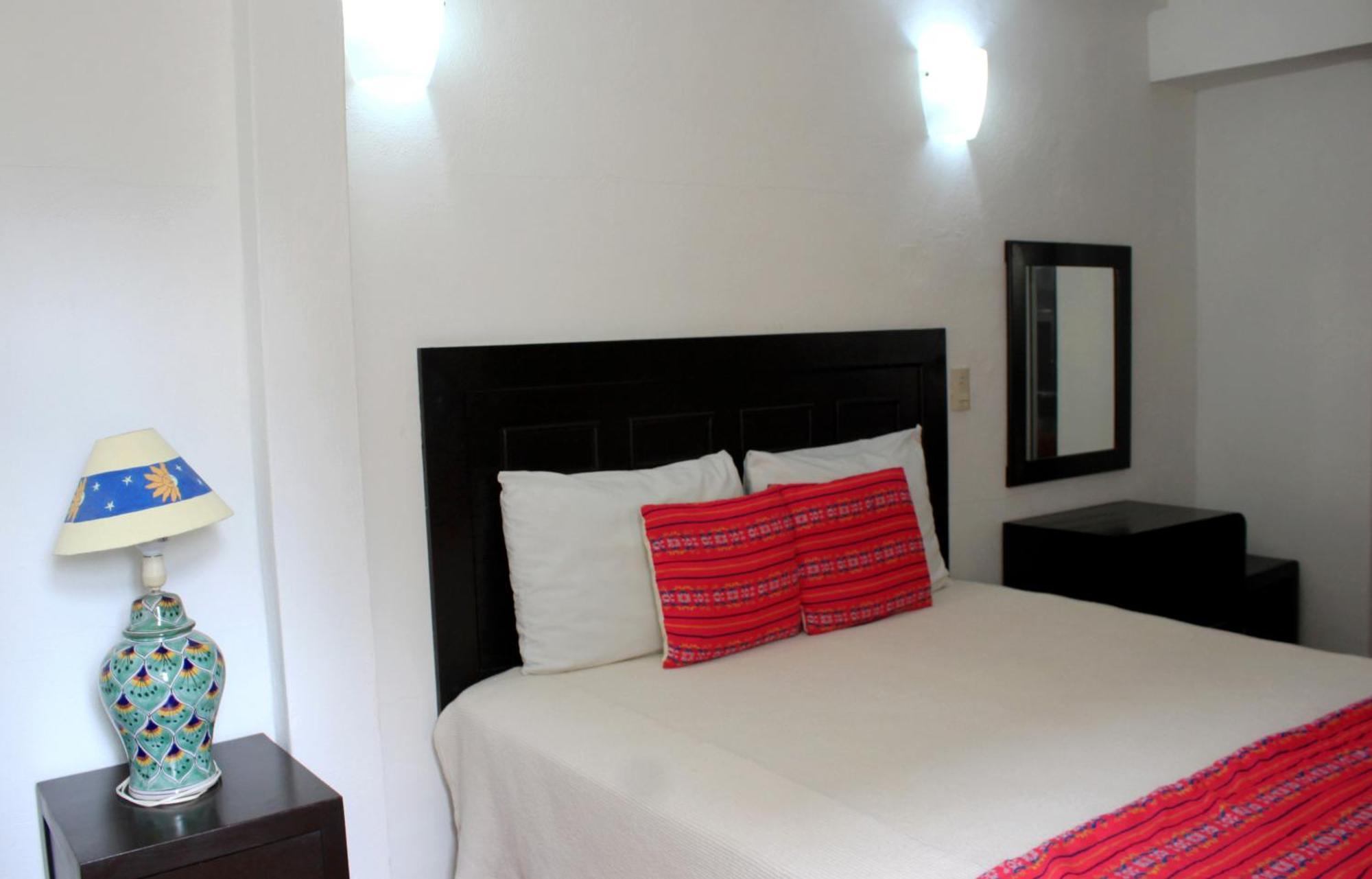 La Iguana Vallarta Lgbt Adults Only - Romantic Zone - Party Clubbing Street Puerto Vallarta