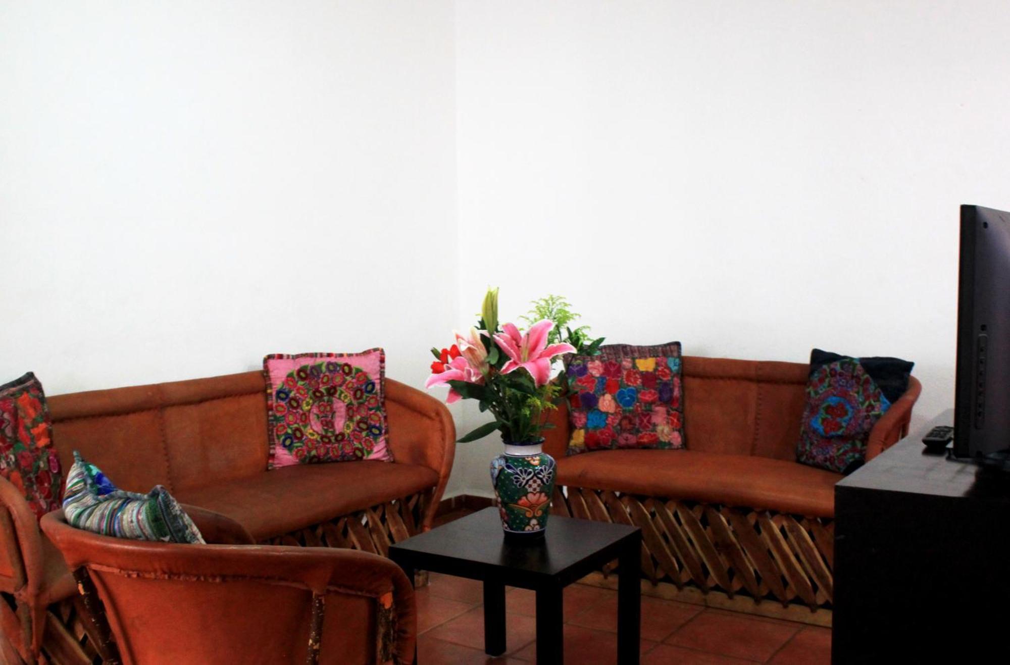 La Iguana Vallarta Lgbt Adults Only - Romantic Zone - Party Clubbing Street Hotel Puerto Vallarta