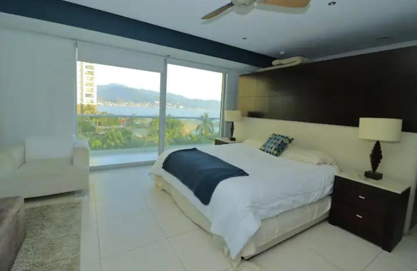 Front * Puerto Vallarta
