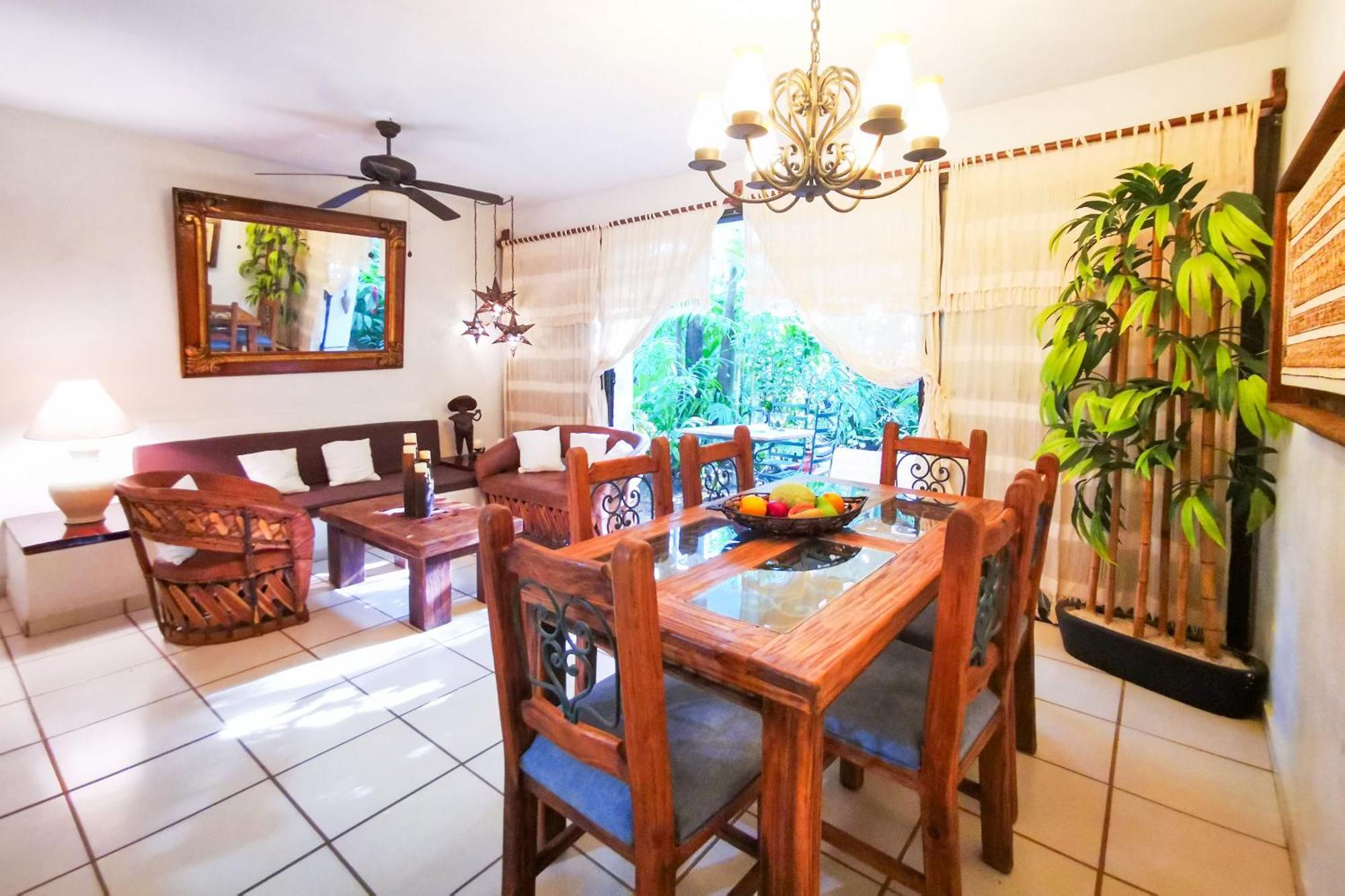 Apartment Cozy Tropical Oasis Close To Beach And Shops *