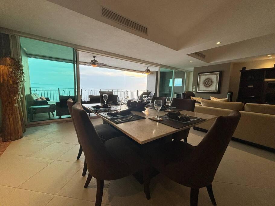 Grand V Front Torre 2000 Apartment *
