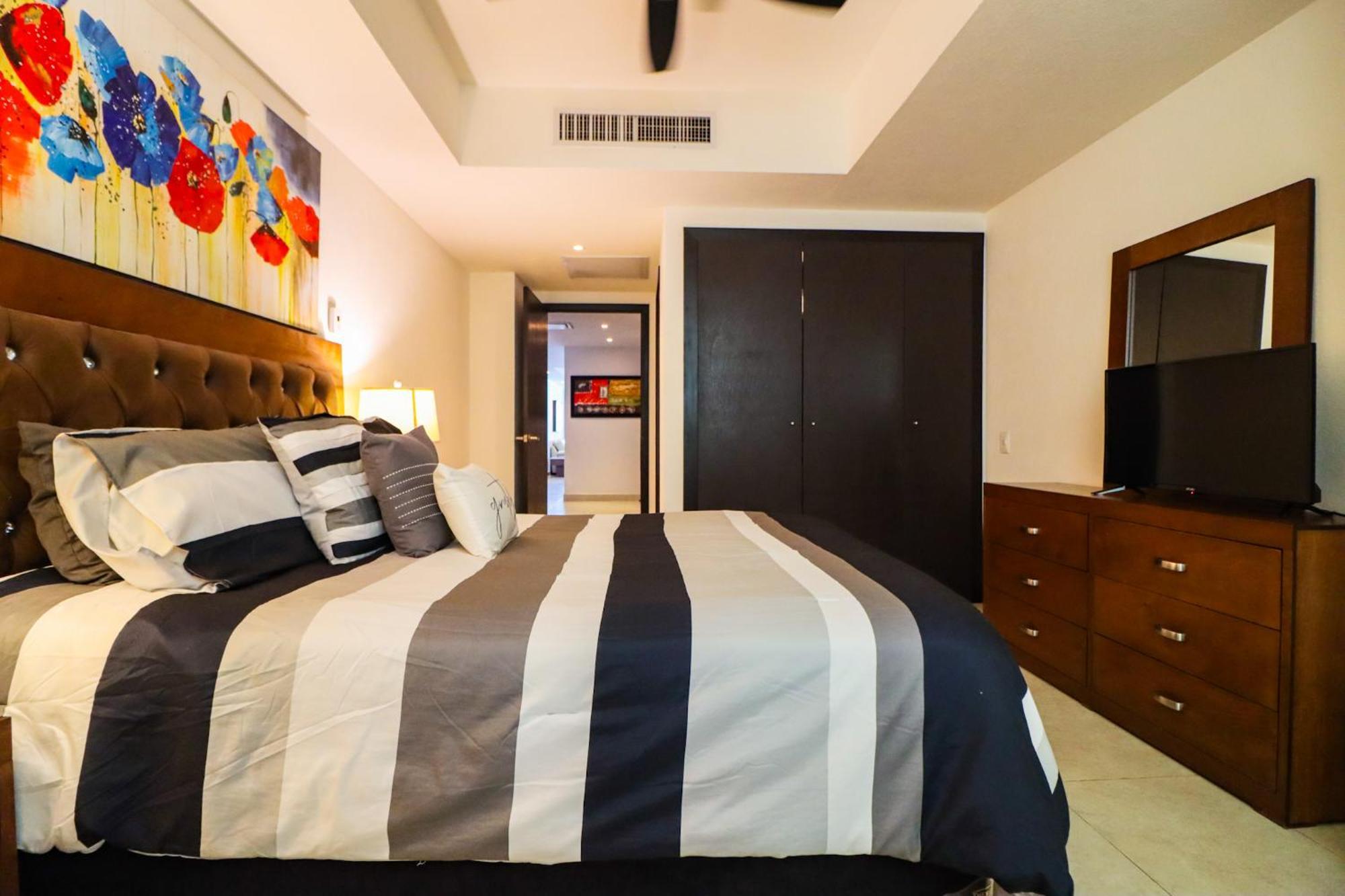 Apartment Grand Venetian Beachfront