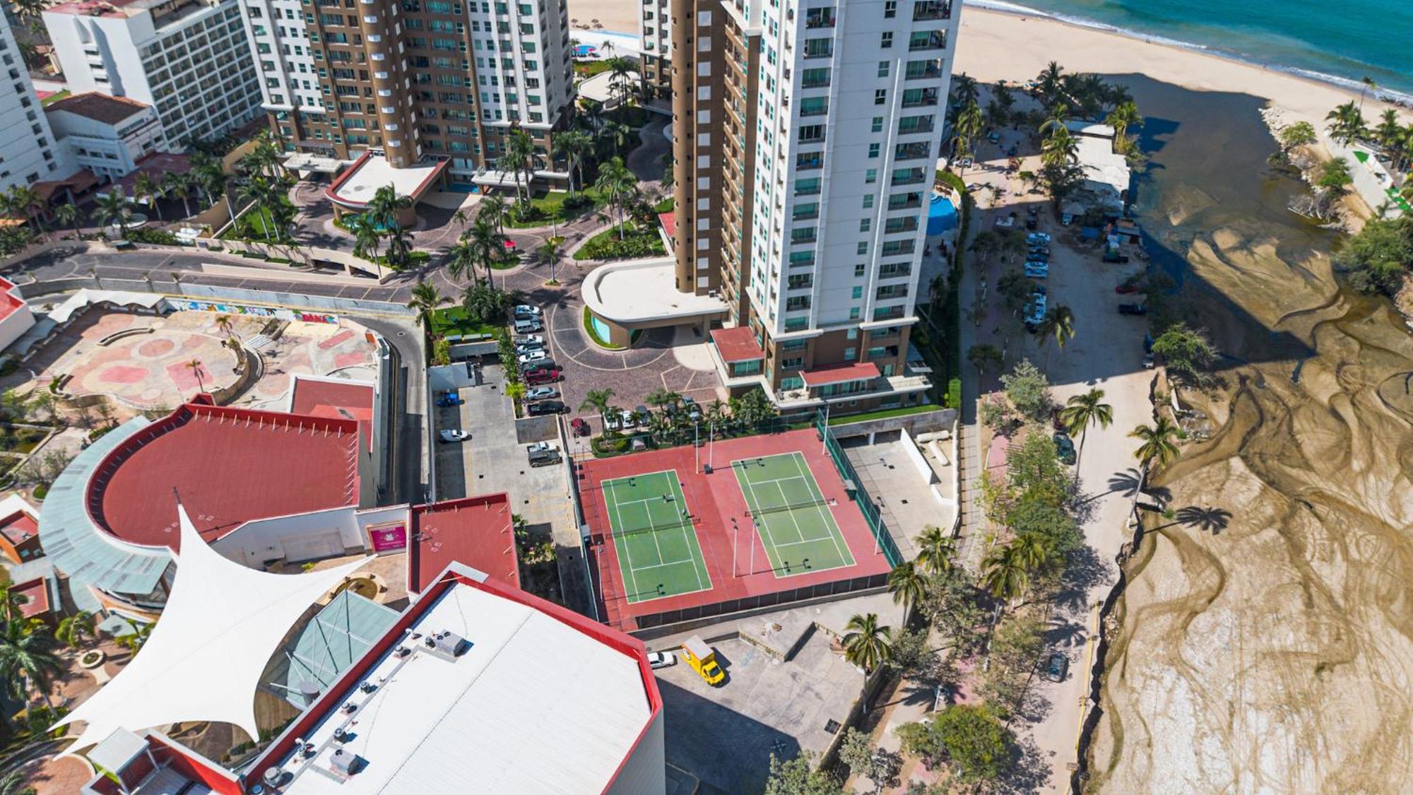 Apartment Grand Venetian Beachfront