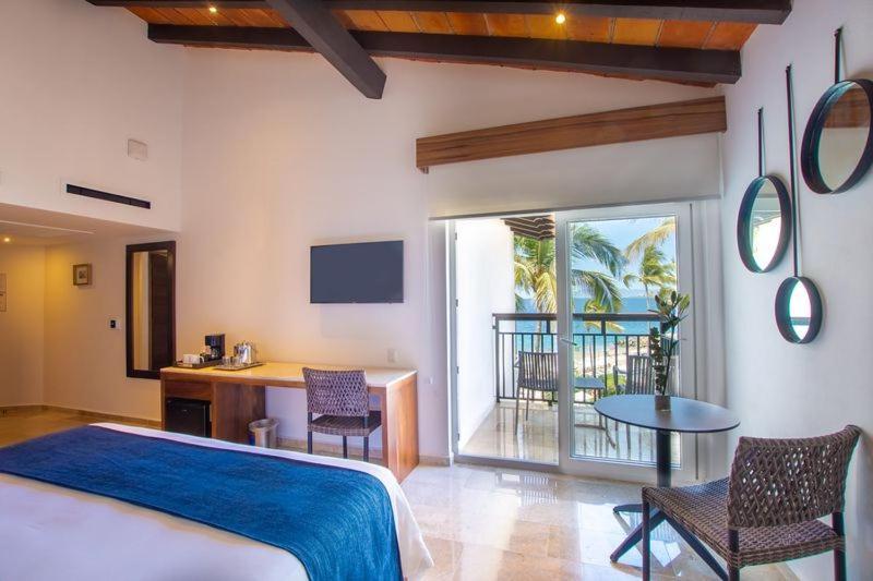 Buenaventura Grand & Great Moments Puerto Vallarta