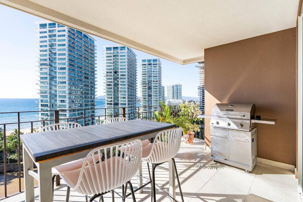 Luxury Oceanfront 5 Pools Restaurant Bbq Sunsets Apartment