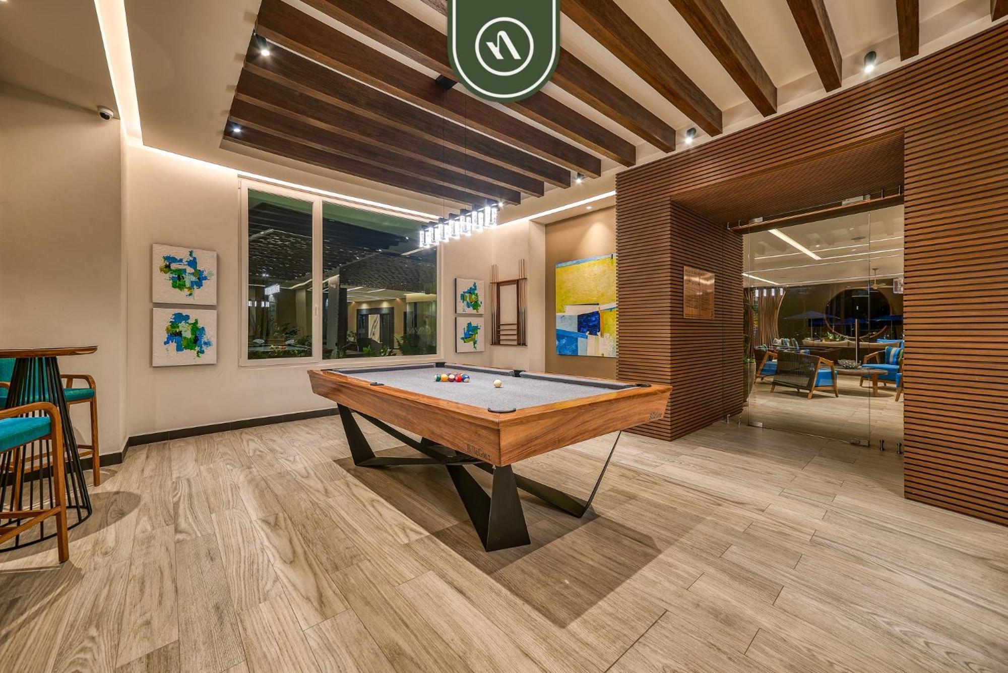 V Golf Apartment