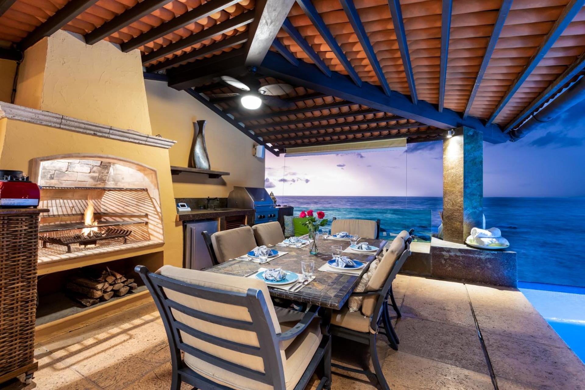 Beachfront Sagitario In Puerto Vallarta! Villa