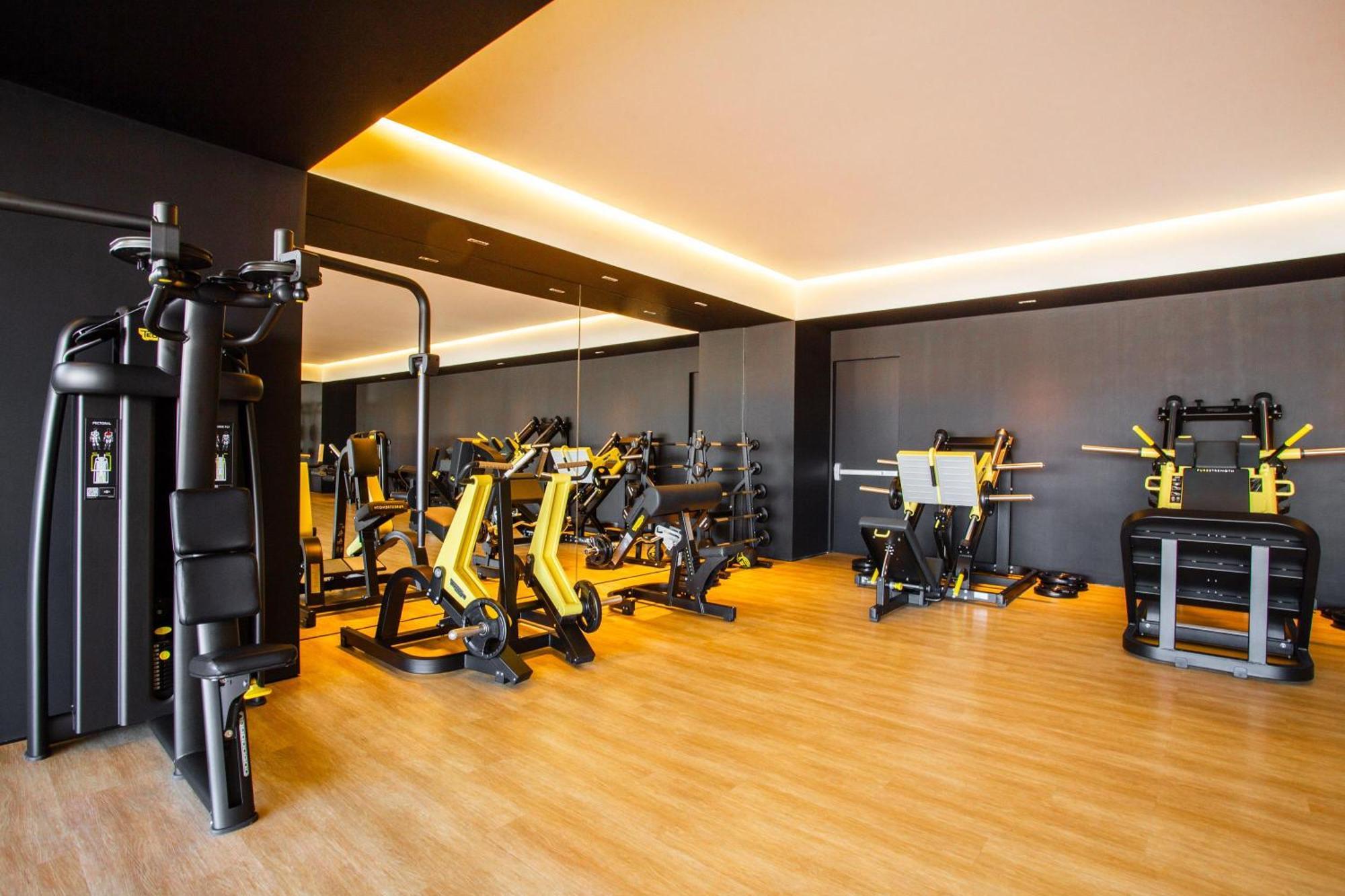 Pool & 2 Workspaces In Soho Pv *