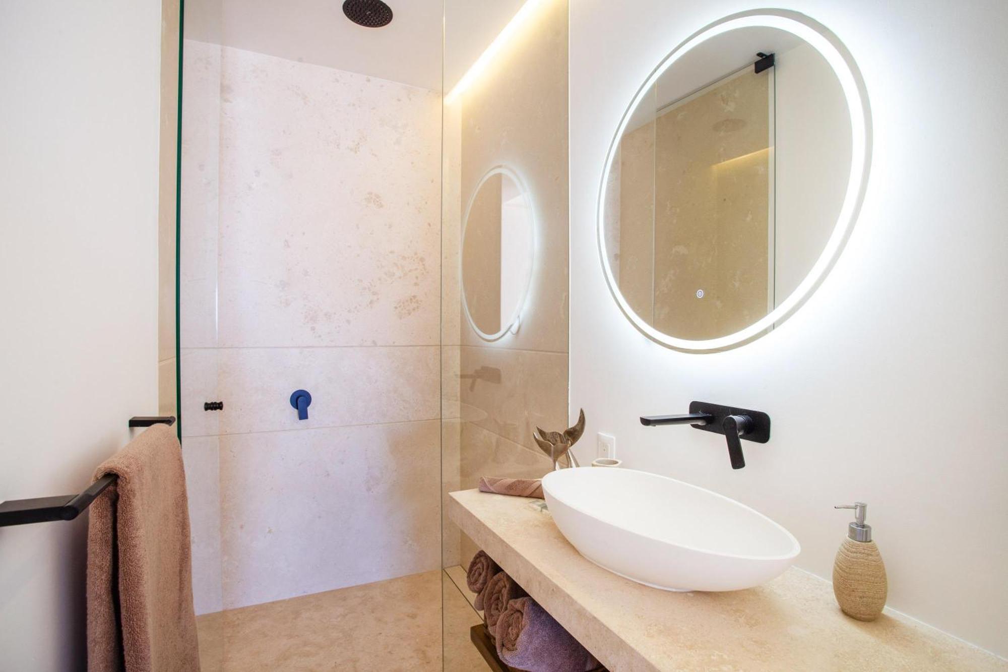 Pool & 2 Workspaces In Soho Pv Holiday home *