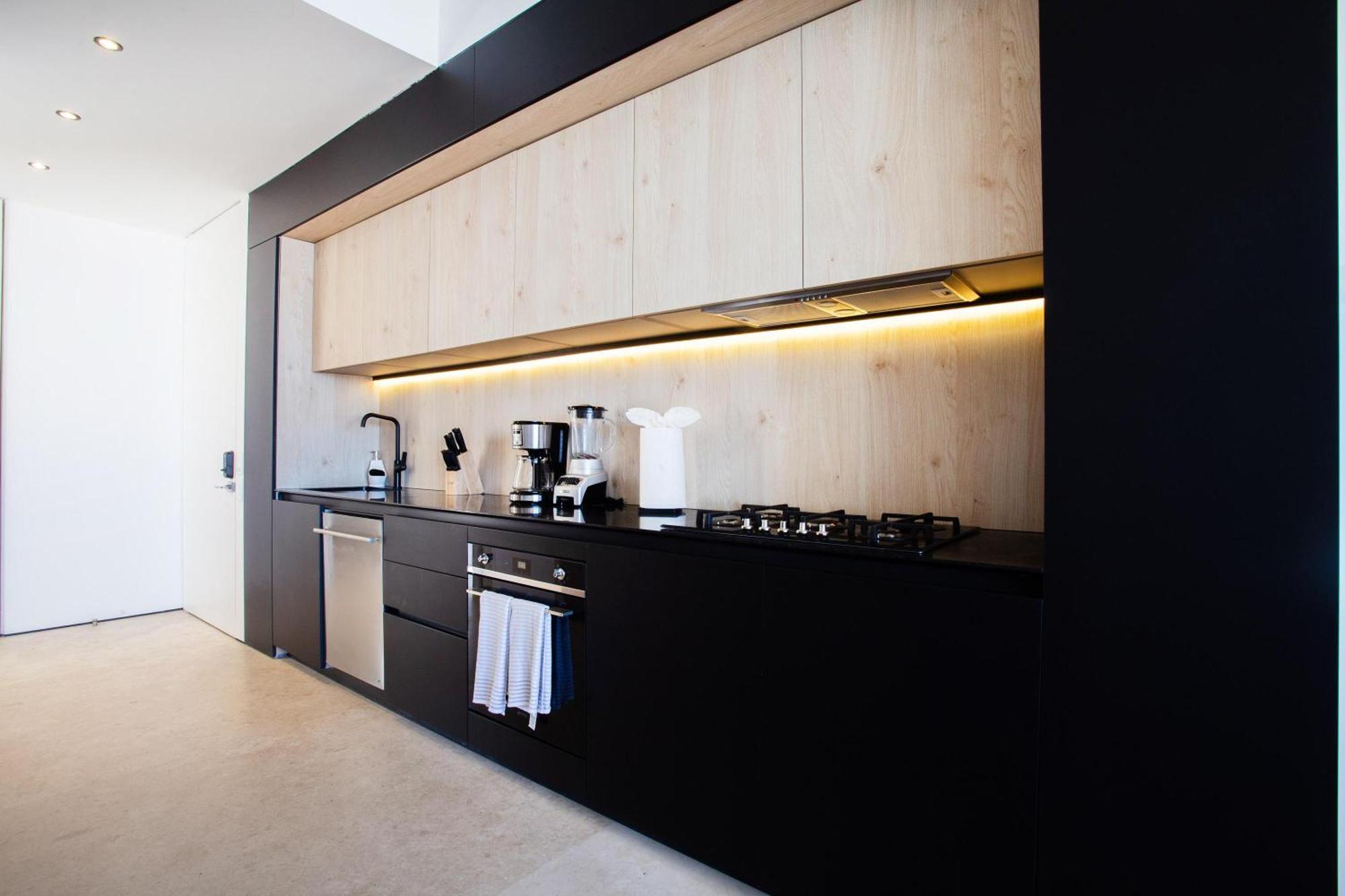 Pool & 2 Workspaces In Soho Pv *