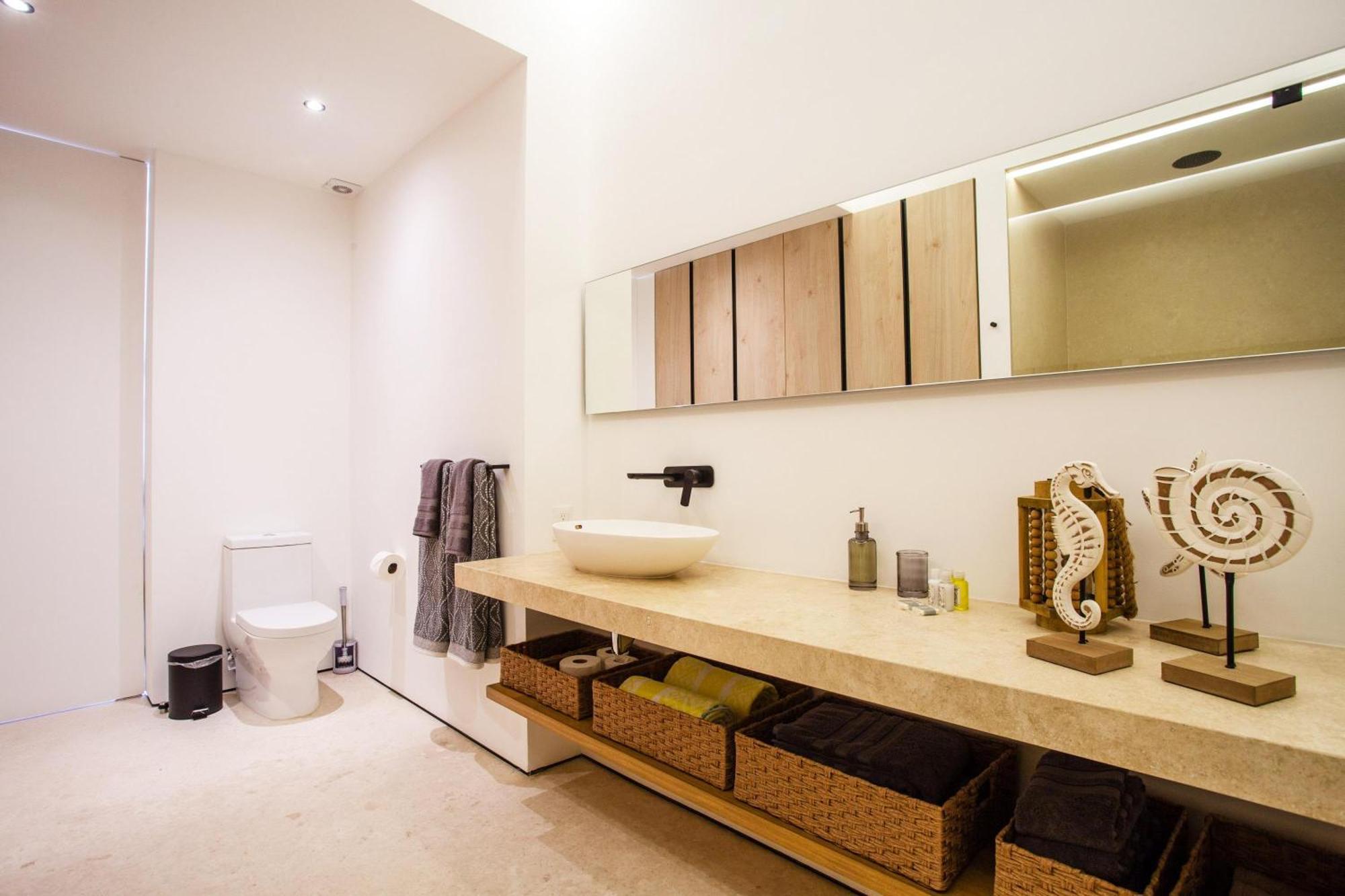 Pool & 2 Workspaces In Soho Pv Holiday home