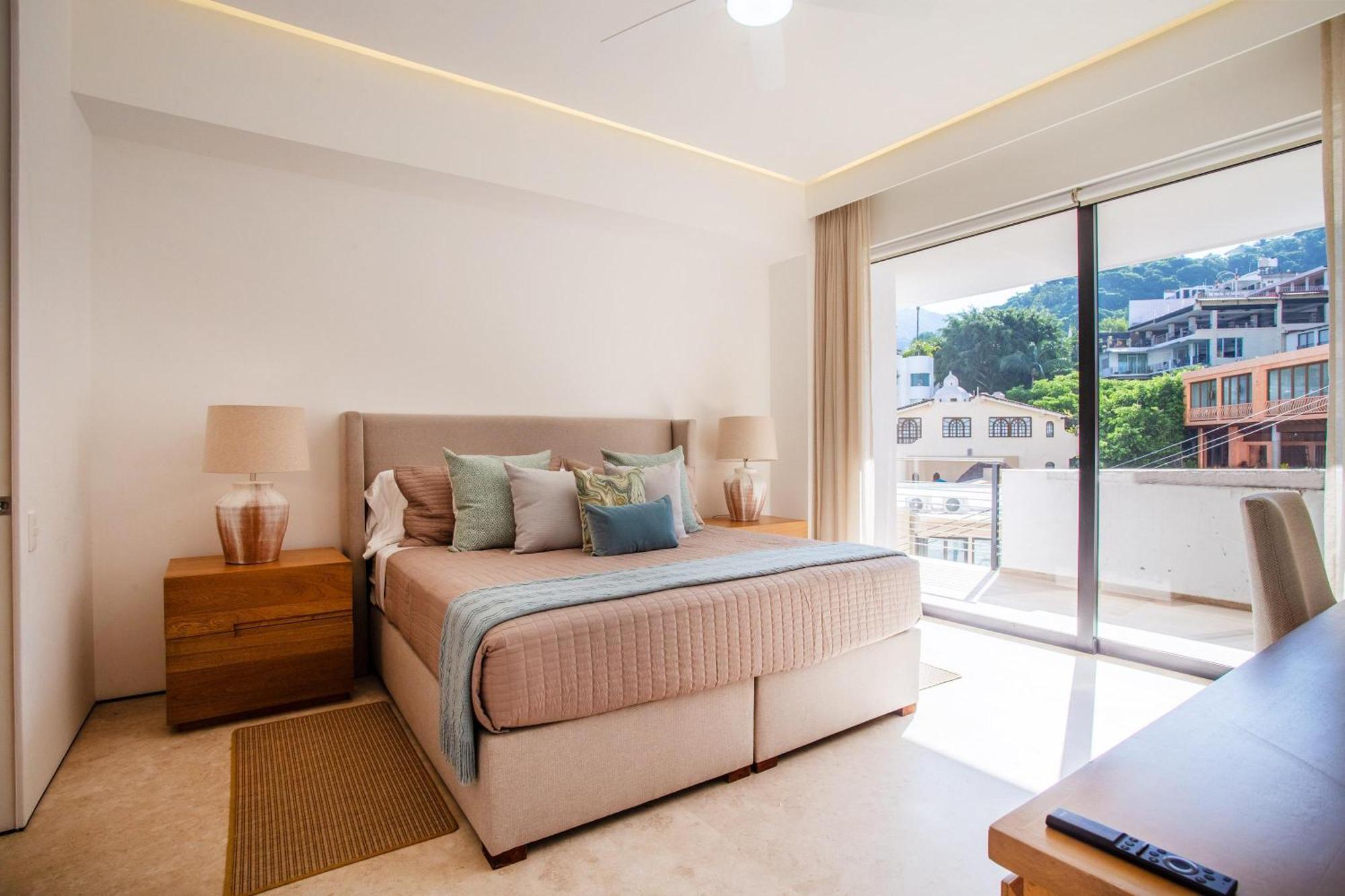 Pool & 2 Workspaces In Soho Pv * Puerto Vallarta