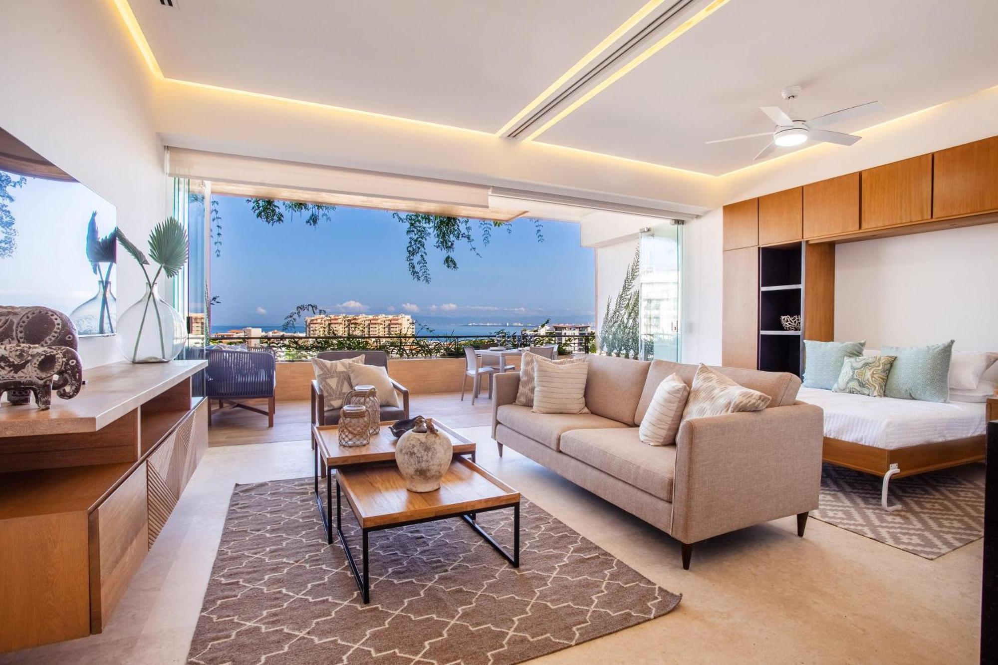 Pool & 2 Workspaces In Soho Pv * Puerto Vallarta