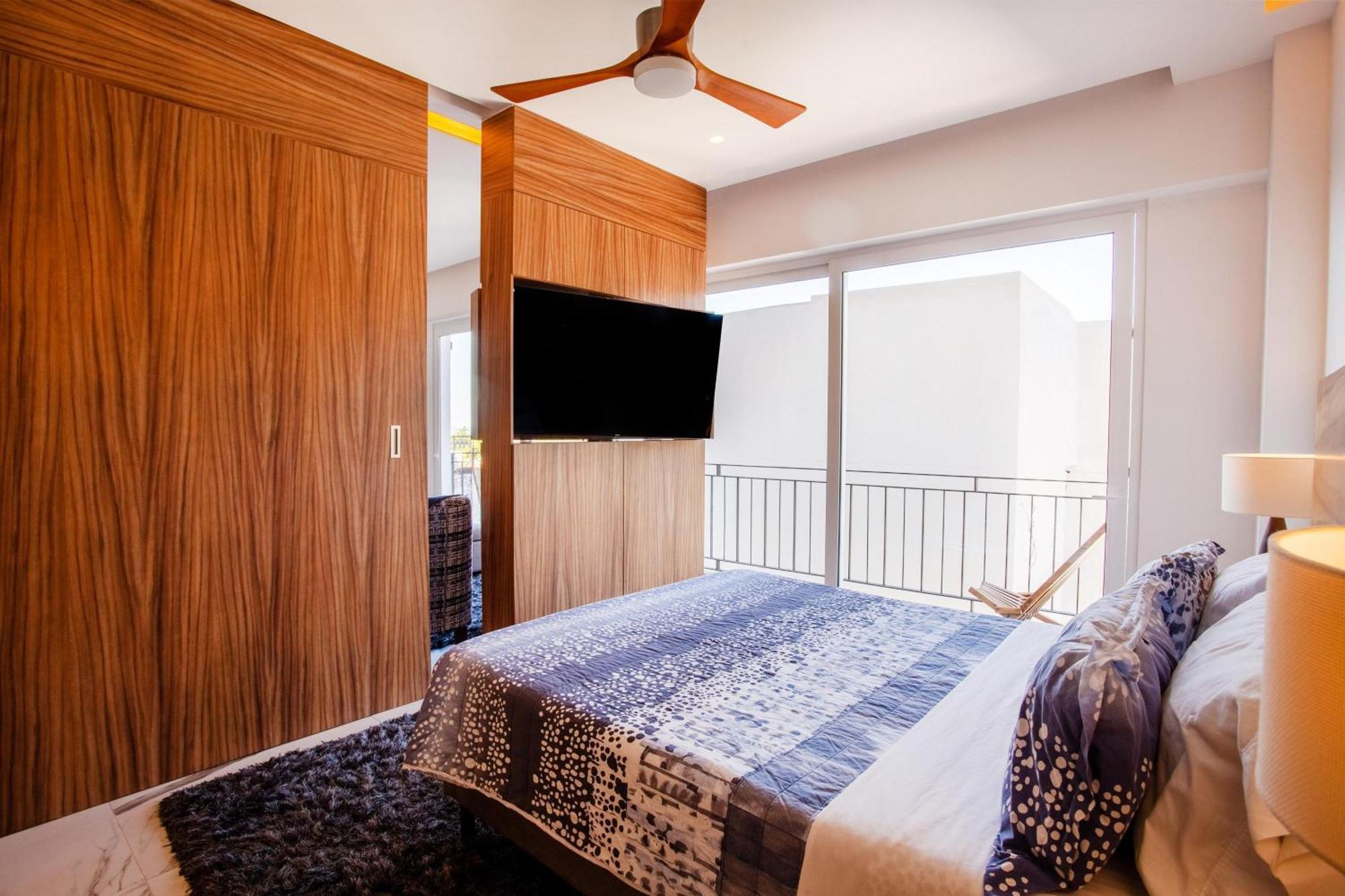 2 Bedroom Romantic Zone With Pool, Gym *